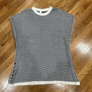 Black and White Cream tunic sweater vest. 
Versona. One size.